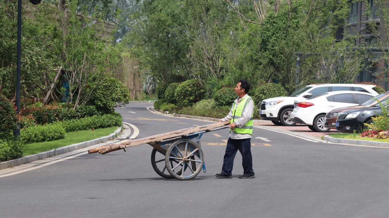 “生活惬意，服务满意” 葛塘西片区地块保障房交付回访业主这样说