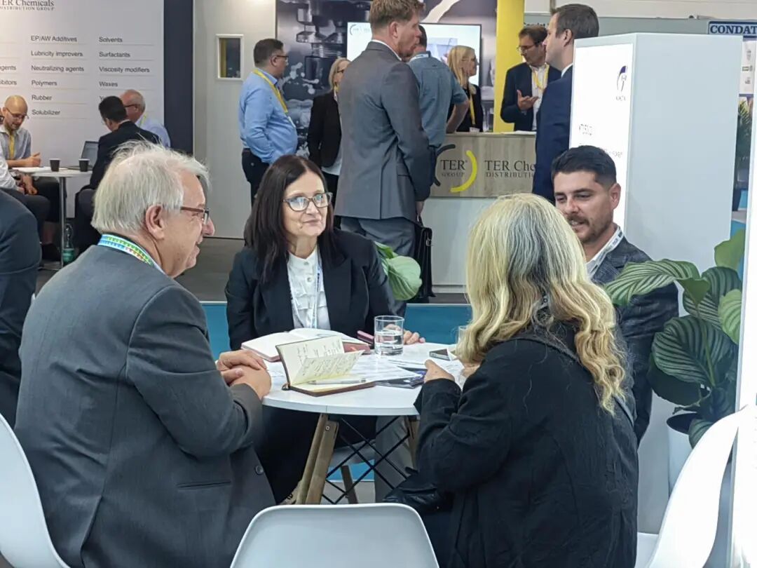 尊龙新版人生就是博实力绽放Lubricant Expo Europe 2025：以立异手艺彰显民族品牌硬核实力-新闻资讯-尊龙新版人生就是博润滑油